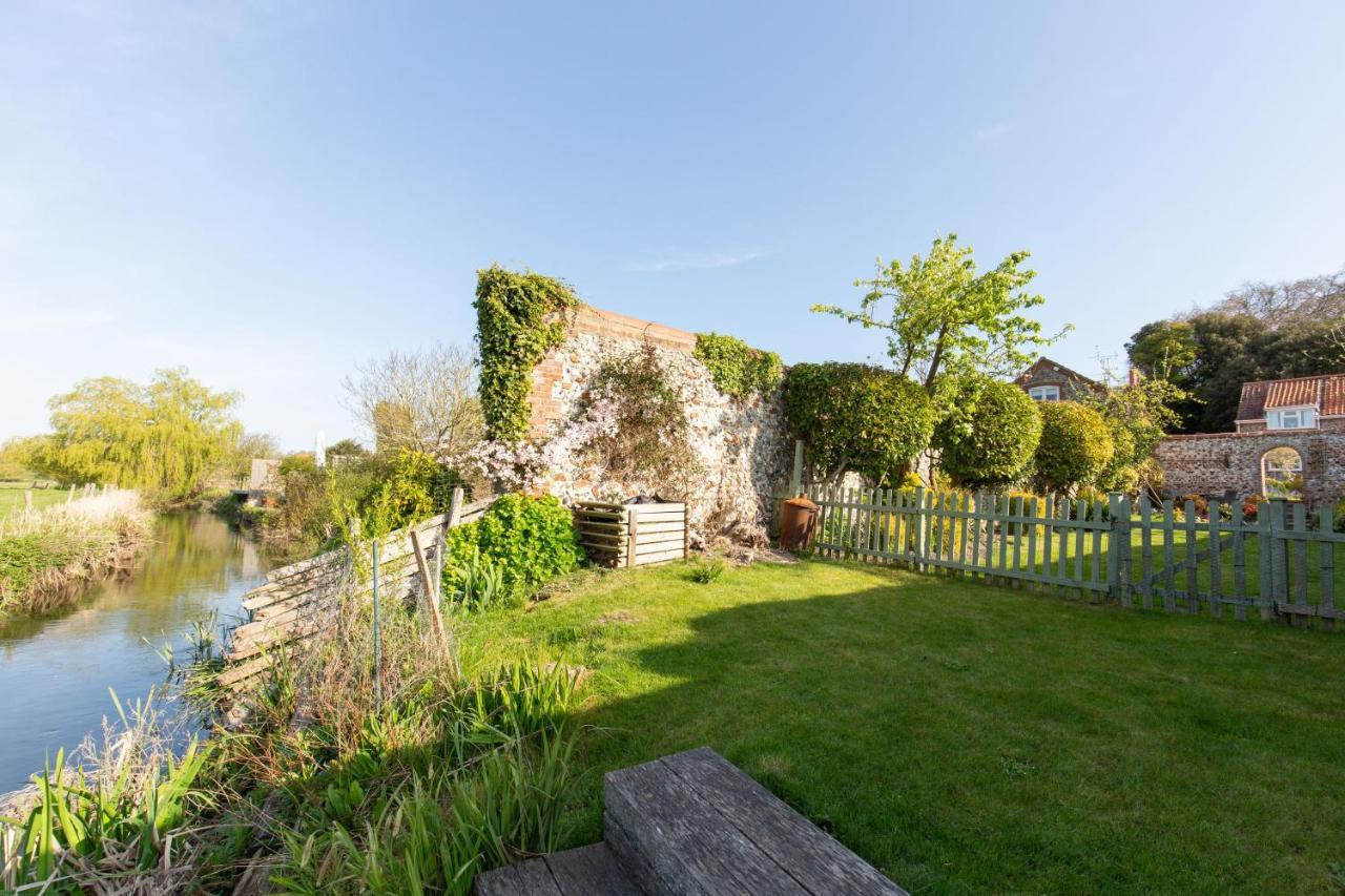 Flint Cottage Stiffkey 외부 사진